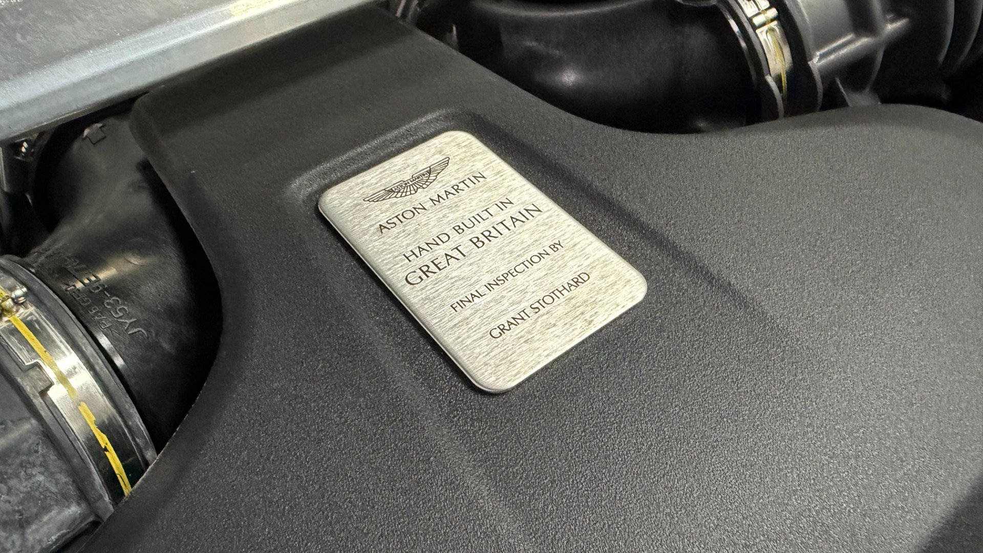 Used 2021 Aston Martin V8 Vantage Coupe RWD image 54