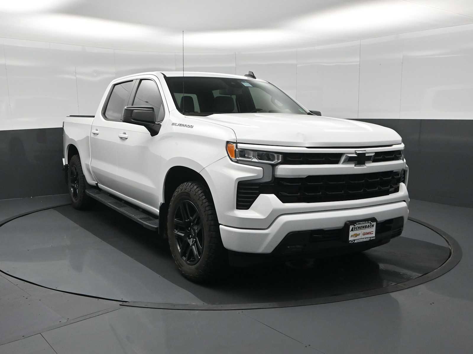 Used 2022 Chevrolet Silverado 1500 RST w/ Protection Package image 2