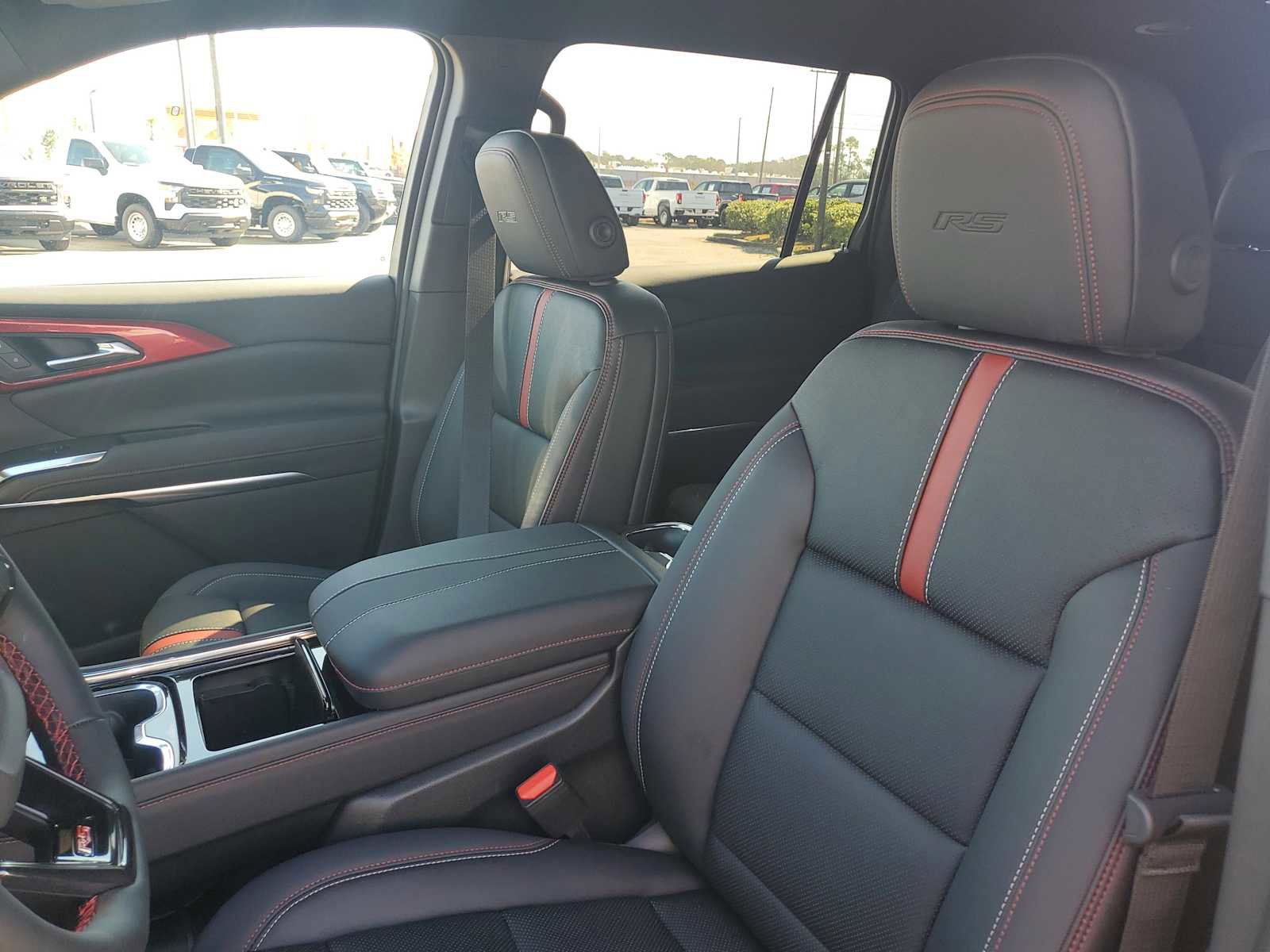 New 2026 Chevrolet Traverse RS image 13