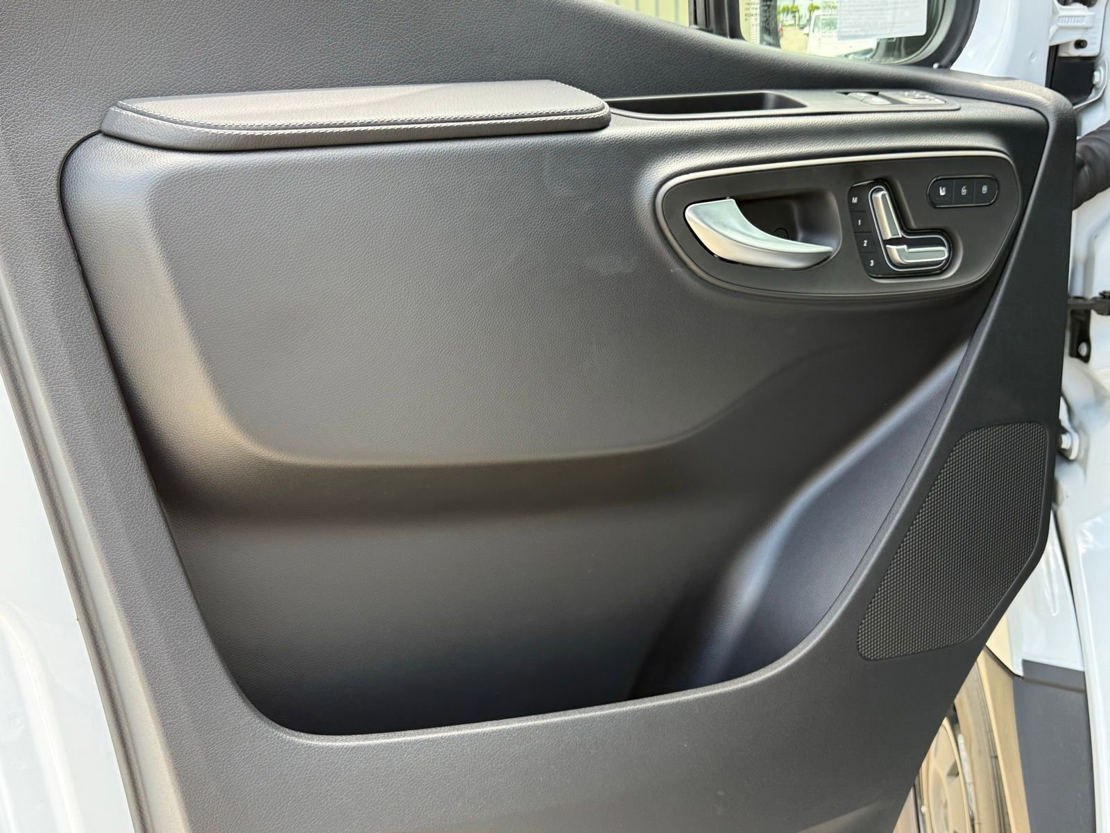 New 2025 Mercedes-Benz Sprinter 2500 image 17