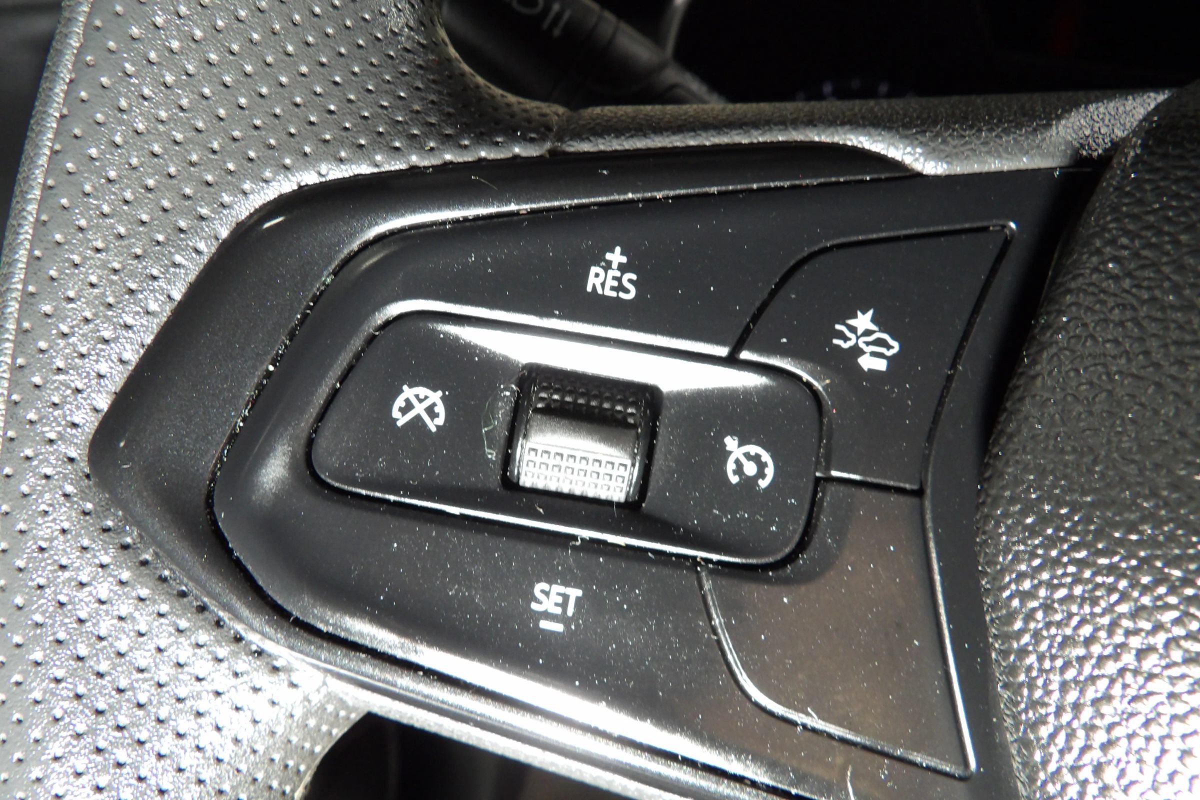 Used 2023 Chevrolet TrailBlazer LS FWD image 17
