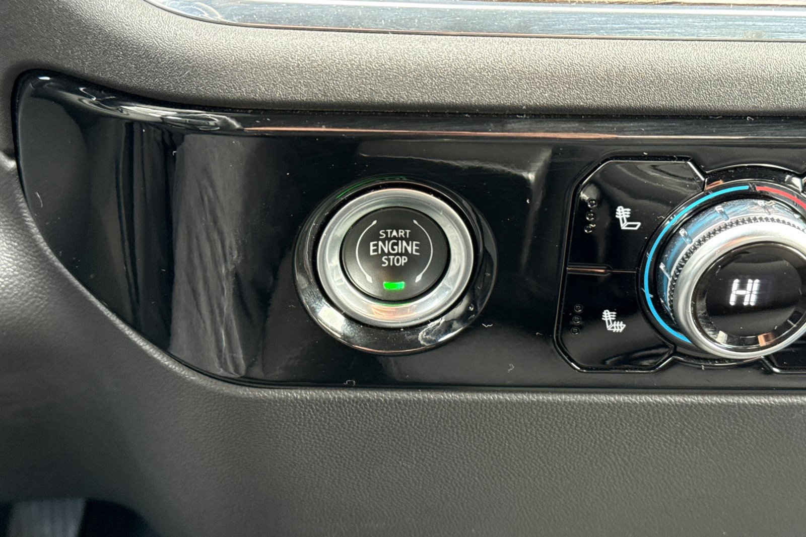 Used 2023 GMC Sierra 1500 Elevation image 28