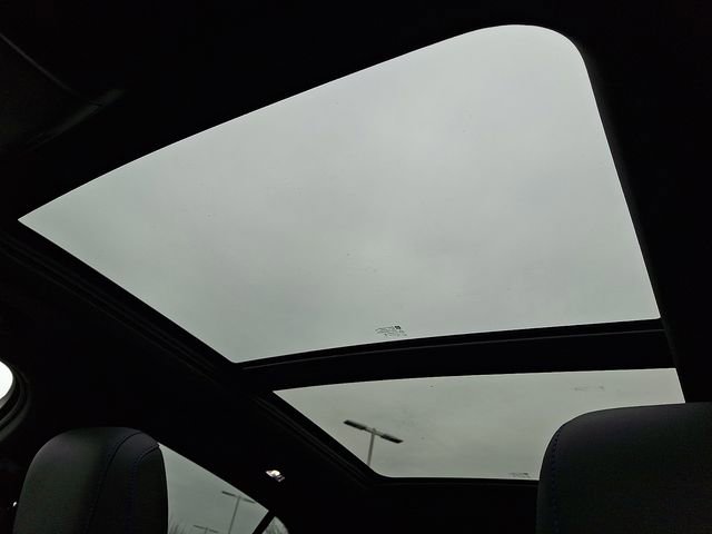 Certified 2025 Cadillac XT4 Sport image 13