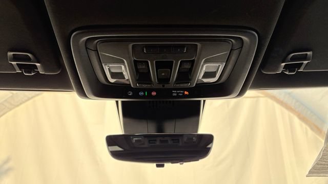 Used 2024 GMC Sierra 2500 AT4 w/ Technology Package AWD/4WD image 43