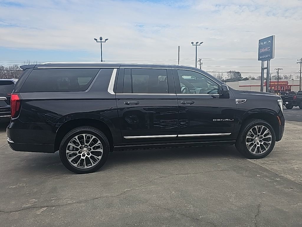 Used 2026 GMC Yukon XL Denali w/ Sun & Power Step Package image 2