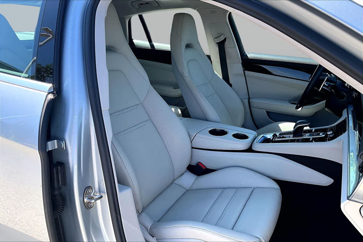 Used 2022 Porsche Panamera 4S AWD/4WD image 9