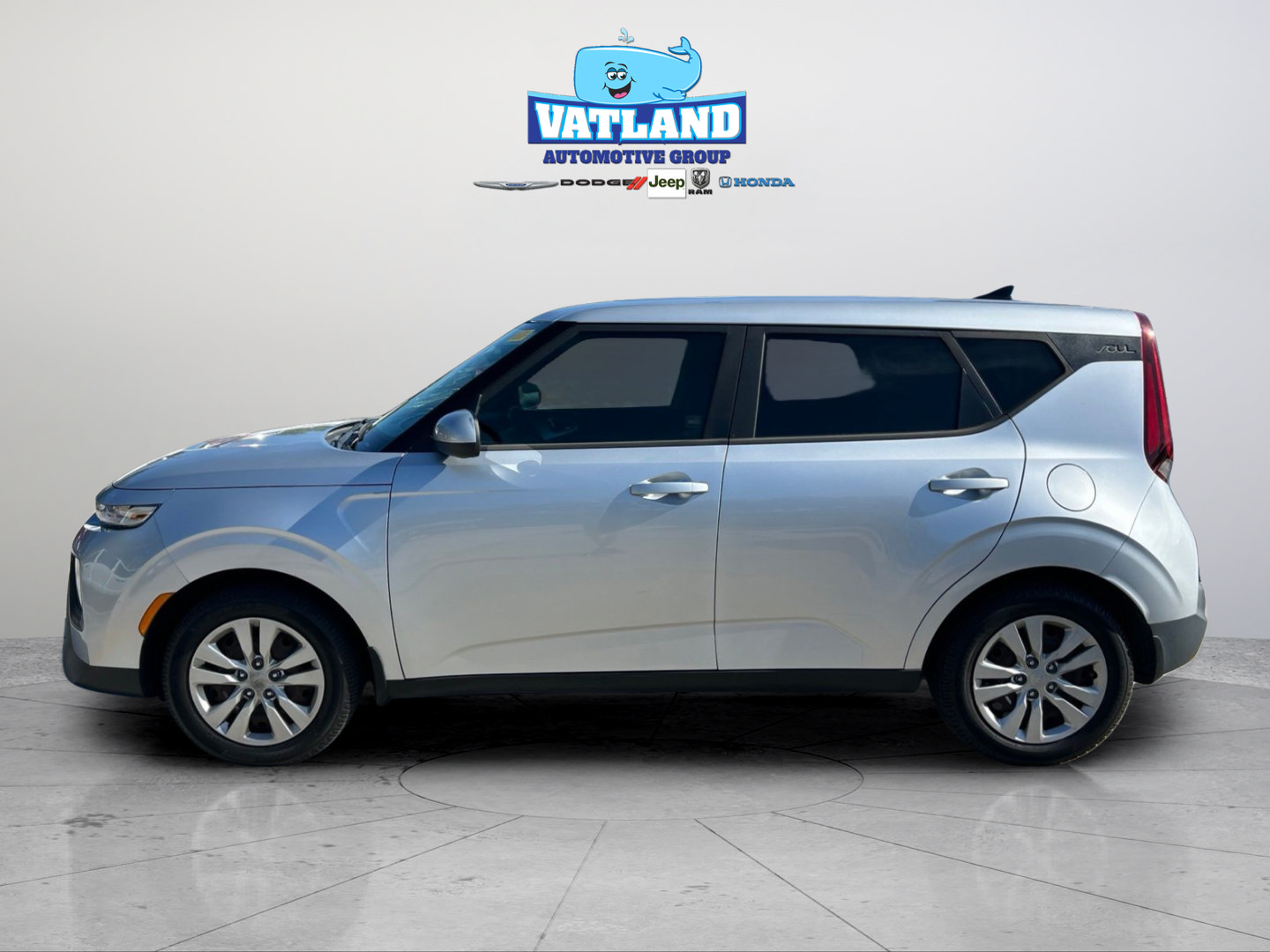Used 2020 Kia Soul LX FWD image 2