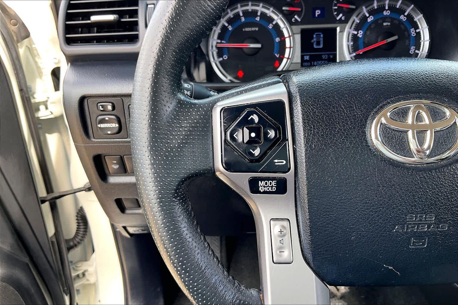Used 2018 Toyota 4Runner Limited AWD/4WD image 17