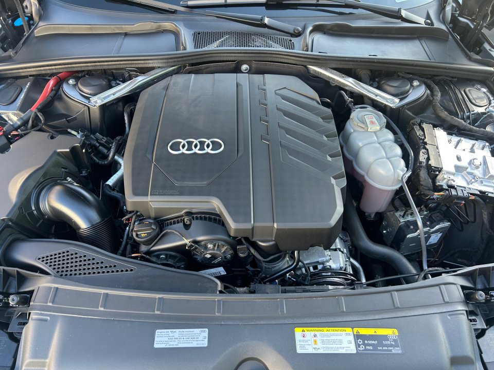 Used 2022 Audi A4 2.0T Premium Plus AWD/4WD image 16