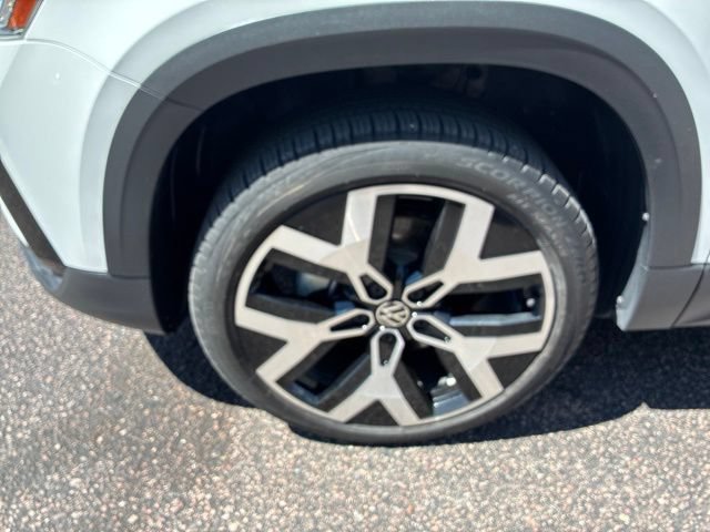 Used 2023 Volkswagen Taos SEL AWD/4WD image 9