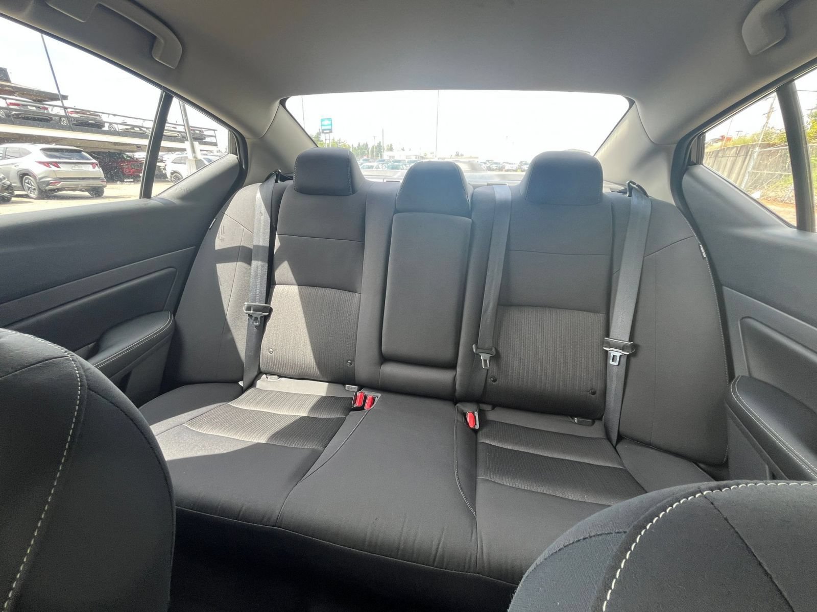 Used 2025 Nissan Altima 2.5 SV FWD image 39