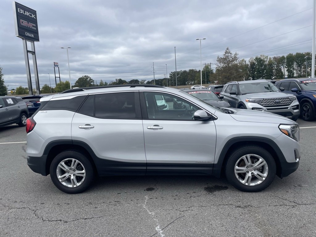 Used 2021 GMC Terrain SLE w/ Driver Convenience Package image 8