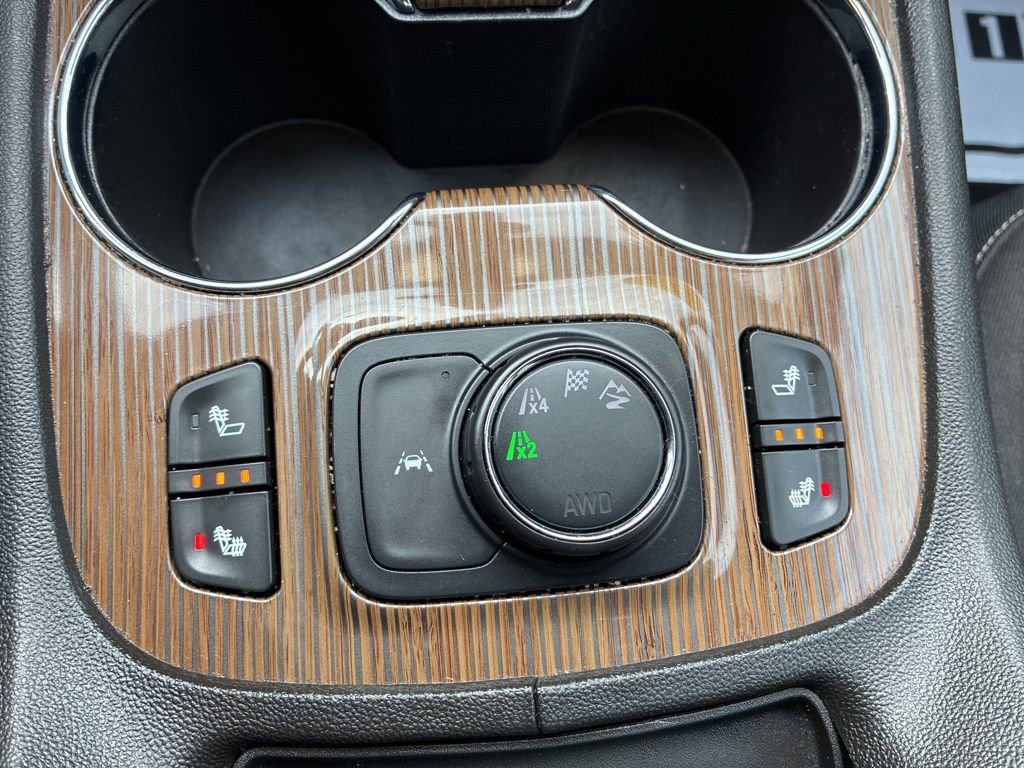 Used 2023 GMC Acadia SLE w/ Driver Convenience Package image 25