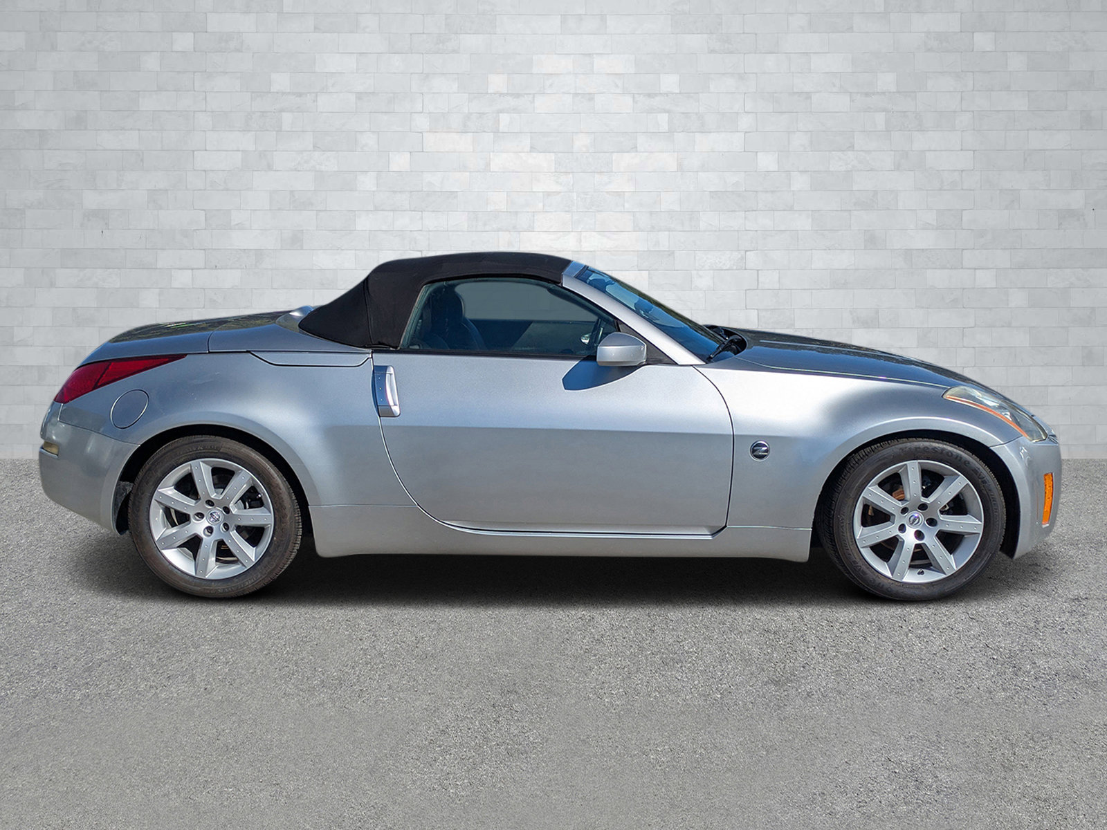 Used 2005 Nissan 350Z Enthusiast image 4