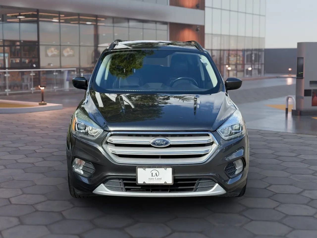 Used 2019 Ford Escape SEL AWD/4WD image 9