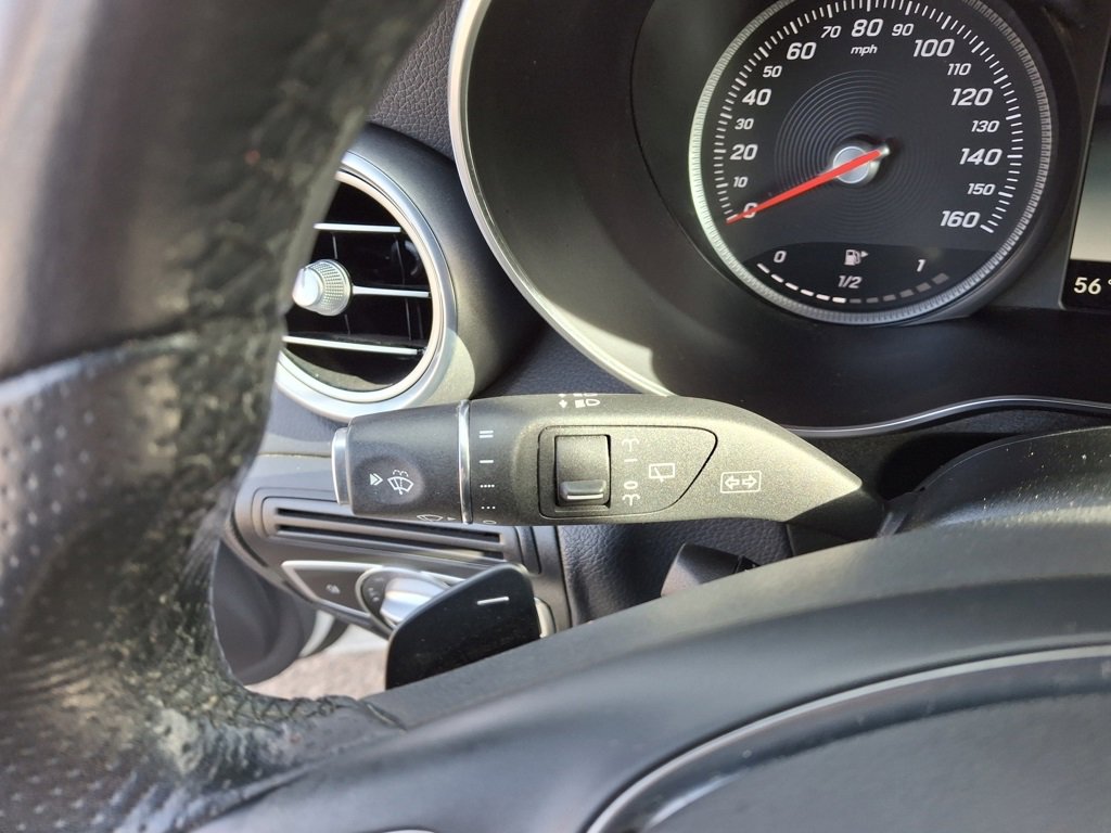 Used 2018 Mercedes-Benz GLC 300 4MATIC image 25