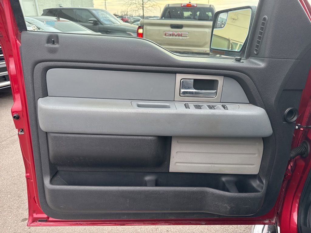 Used 2011 Ford F150 XLT w/ XLT Chrome Pkg image 10