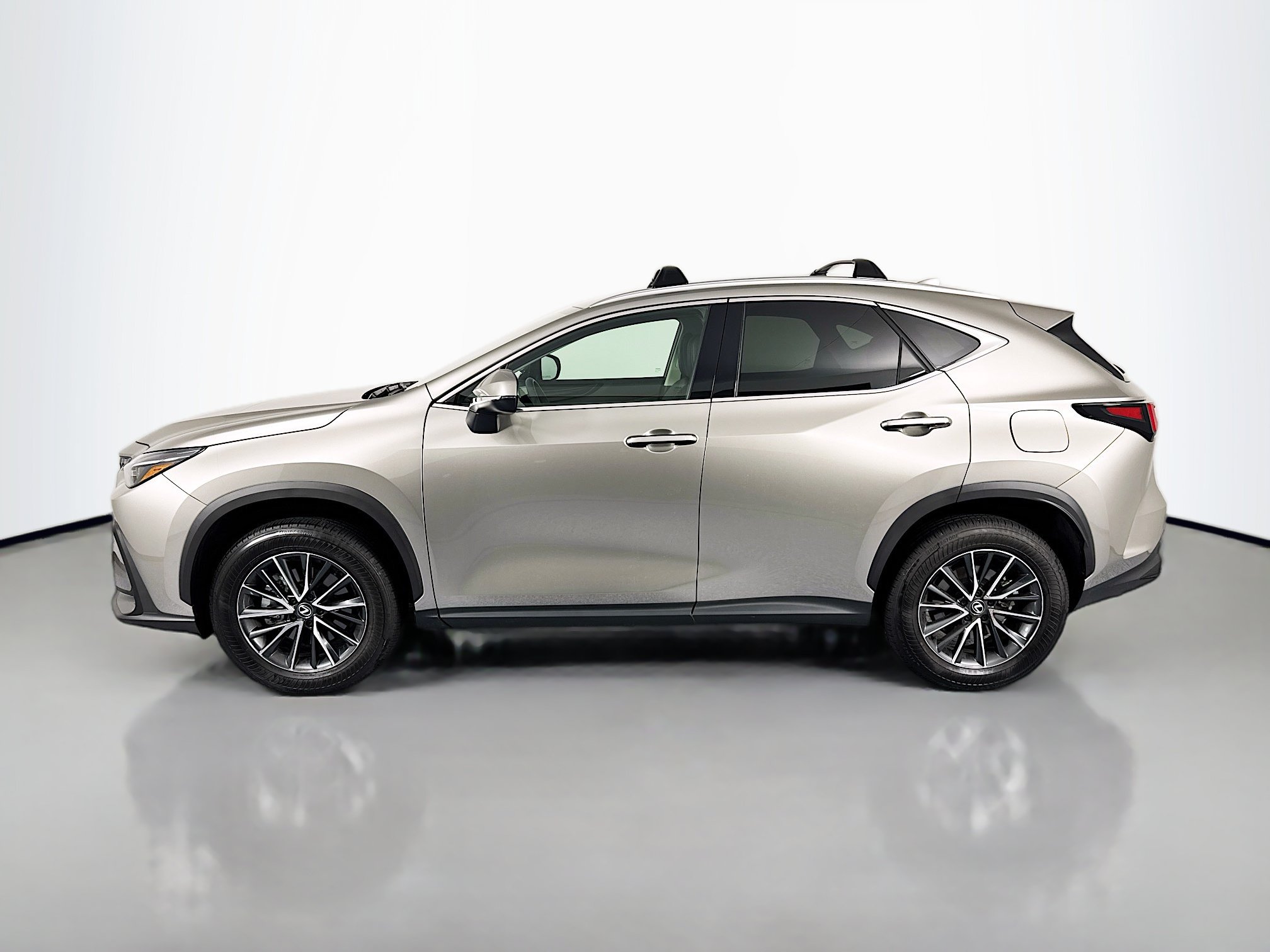 Used 2025 Lexus NX 250 FWD w/ Cold Area Package image 8