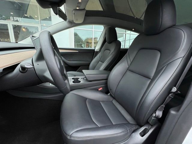 Used 2025 Tesla Model Y Long Range image 11