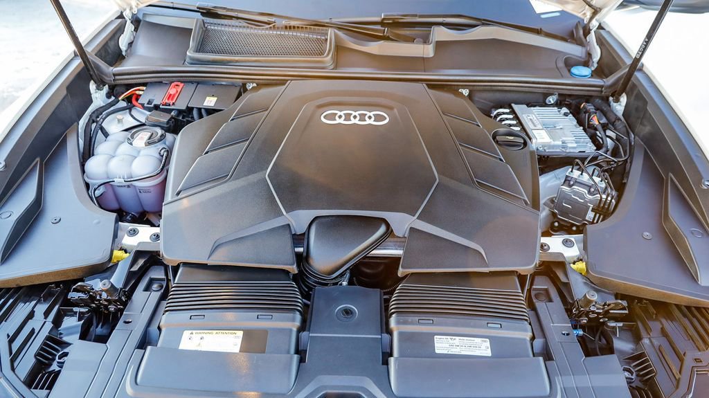 Used 2023 Audi Q8 Prestige w/ Prestige Package image 28