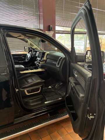 Used 2020 RAM 1500 Laramie AWD/4WD image 30