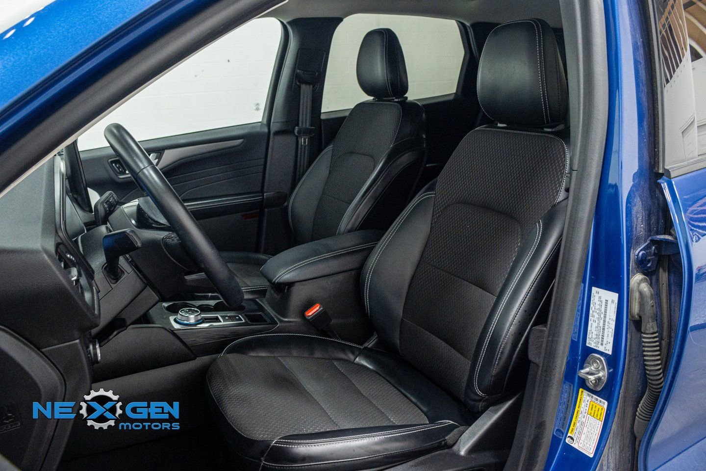 Used 2023 Ford Escape SE image 22