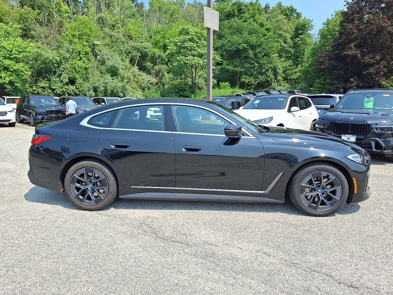 Used 2023 BMW i4 eDrive35 w/ Premium Package RWD image 7
