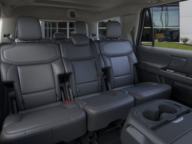 New 2025 Ford Expedition Active image 11
