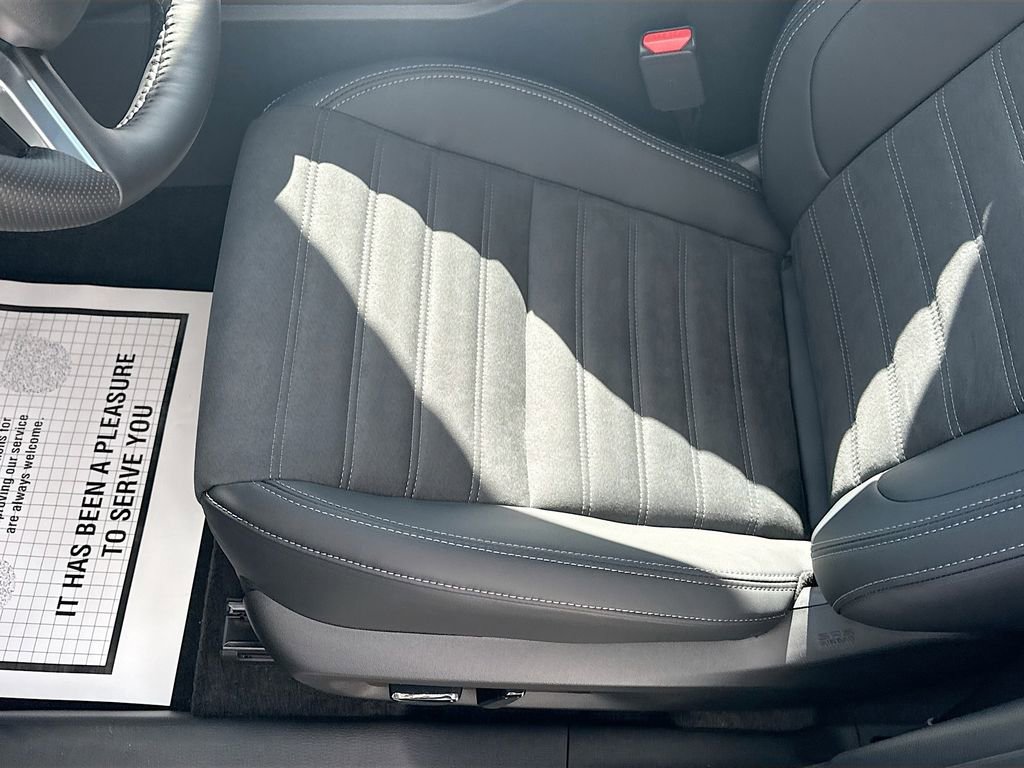 New 2026 Mitsubishi Outlander LE FWD image 18