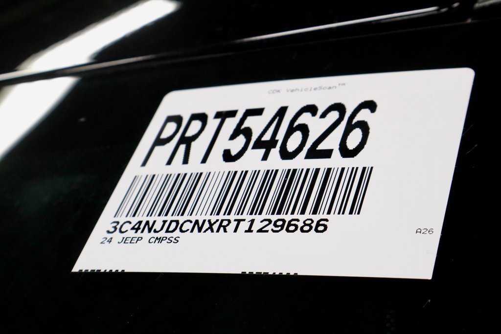 Used 2024 Jeep Compass Limited image 34