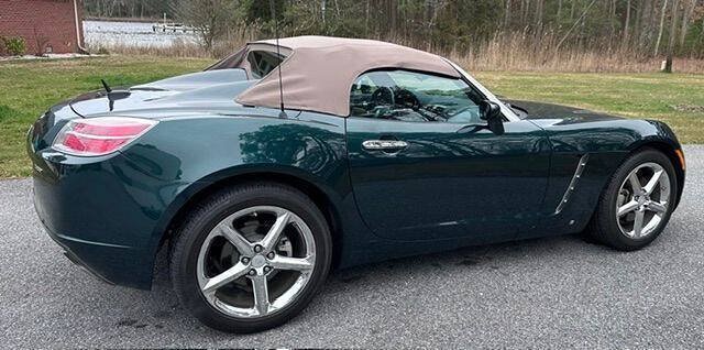 Used 2008 Saturn Sky Red Line RWD image 2