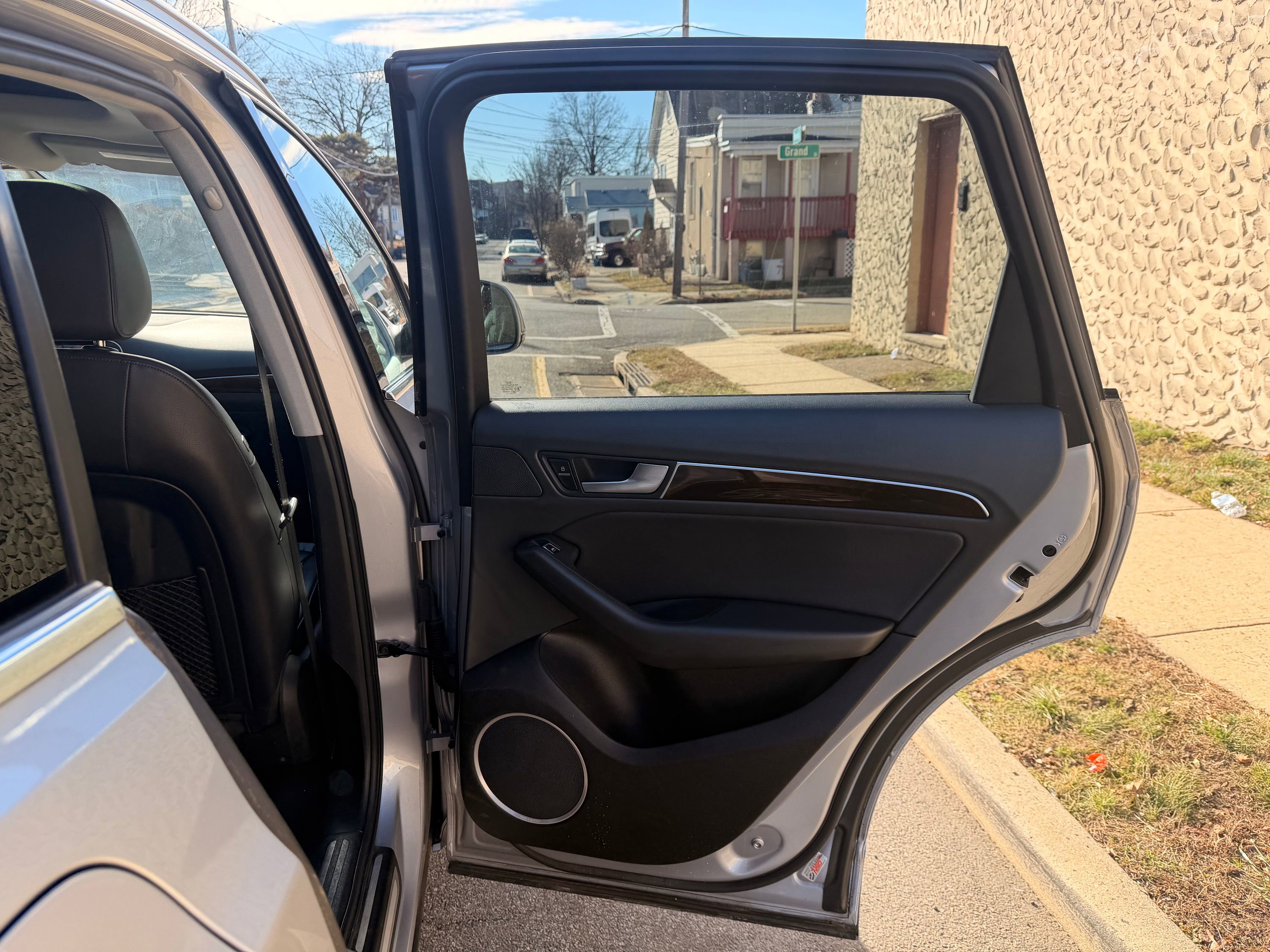 Used 2016 Audi Q5 2.0T Premium Plus w/ Technology Package image 27