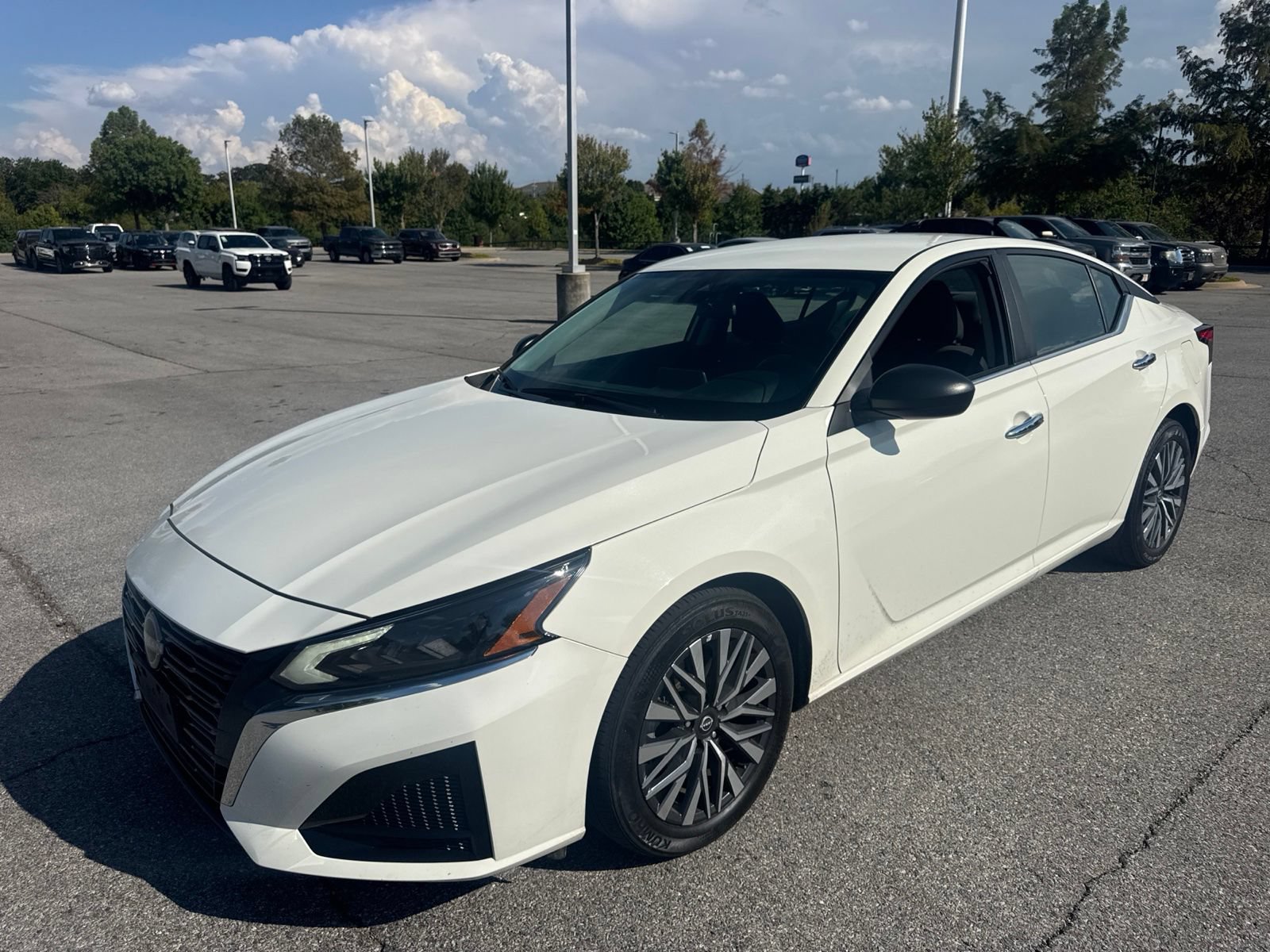 Used 2025 Nissan Altima 2.5 SV FWD video 1