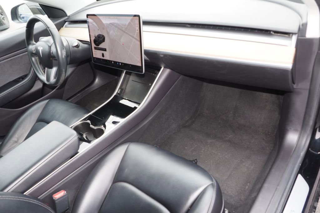 Used 2019 Tesla Model 3 Standard Range Plus image 19