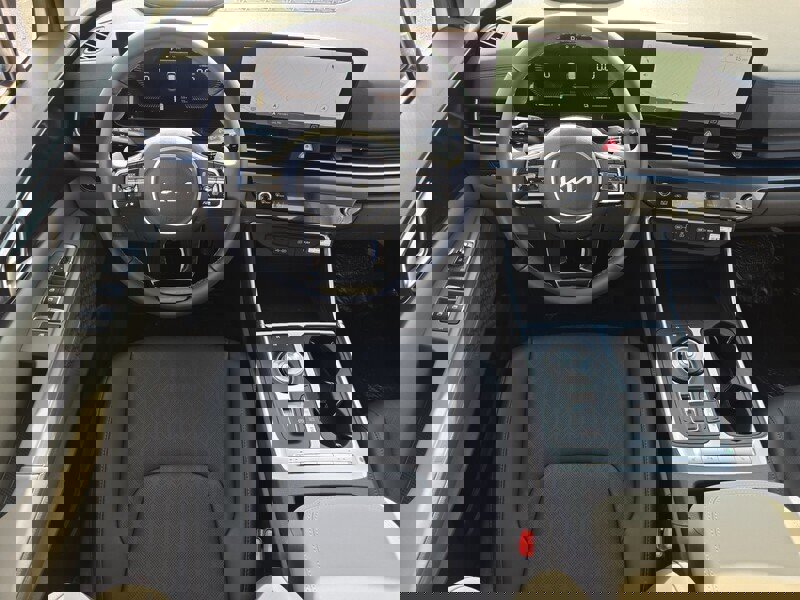 New 2026 Kia Carnival LXS image 9