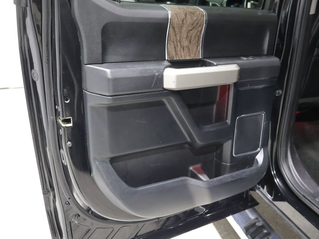 Used 2018 Ford F250 Lariat w/ Lariat Ultimate Package AWD/4WD image 18