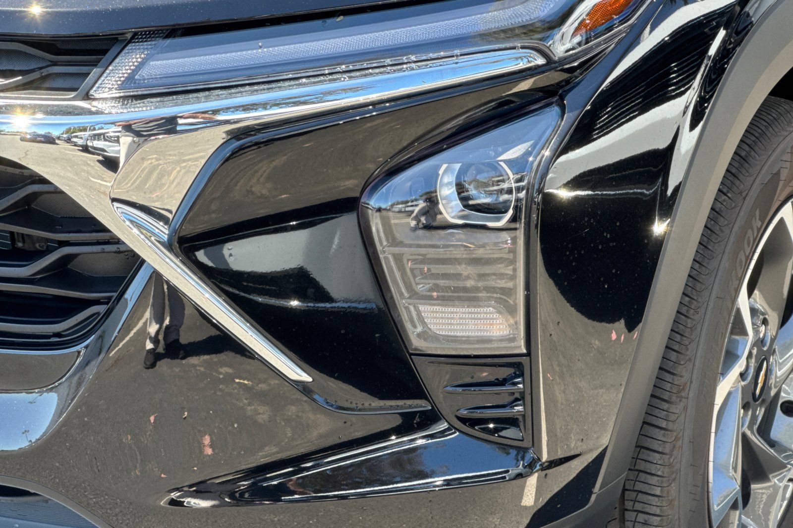 Used 2026 Chevrolet Trax LT w/ Sunroof Package FWD image 49