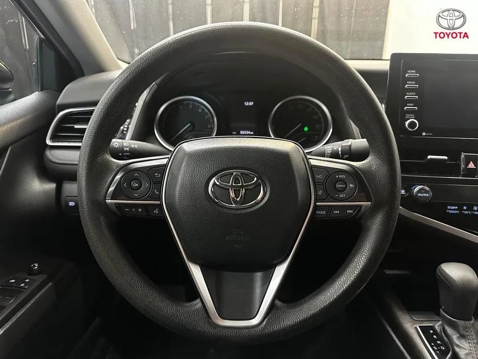 Used 2022 Toyota Camry LE FWD image 10