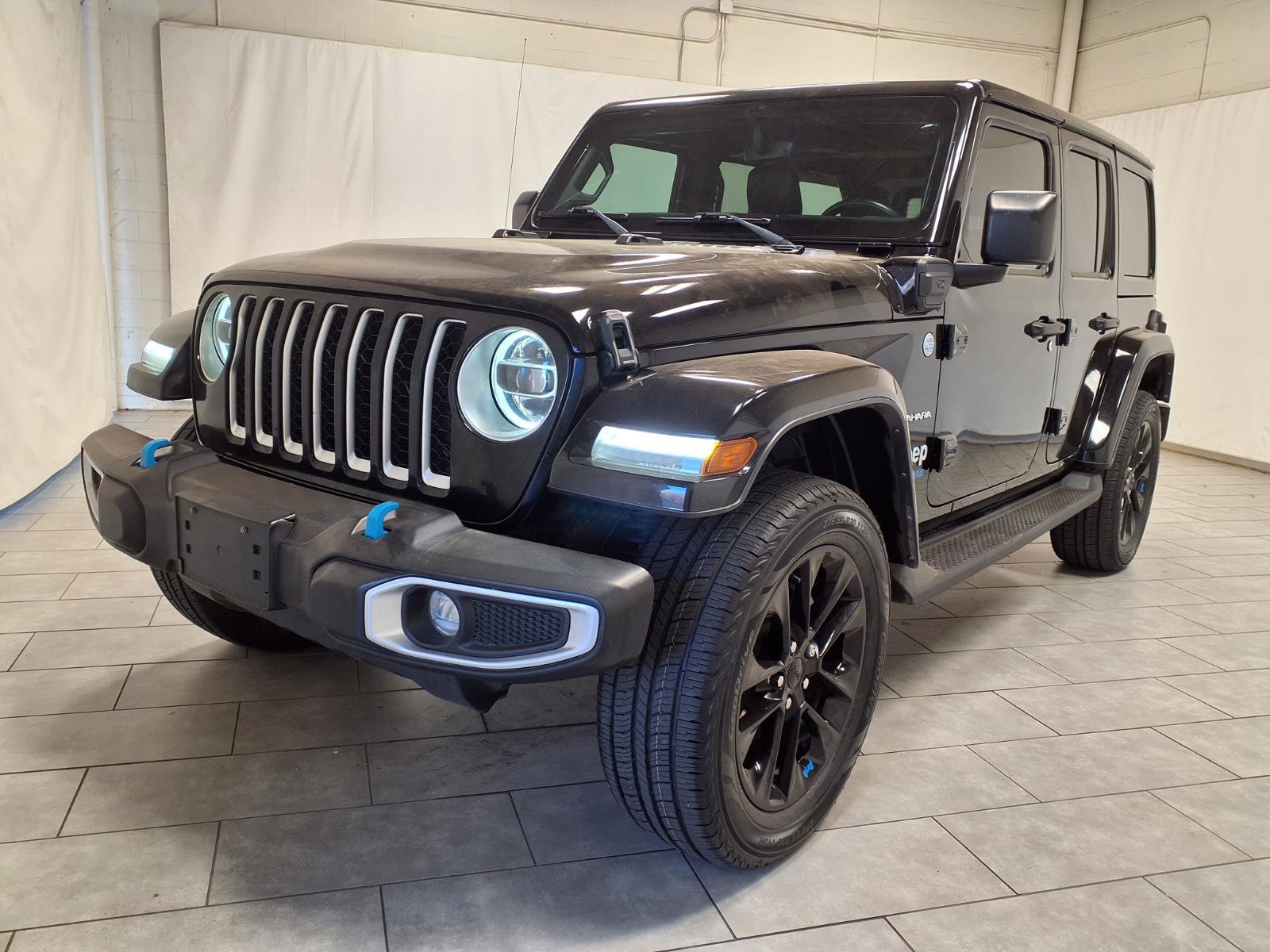 Used 2022 Jeep Wrangler Unlimited Sahara image 3