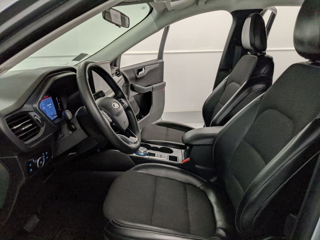 Certified 2023 Ford Escape SE image 16