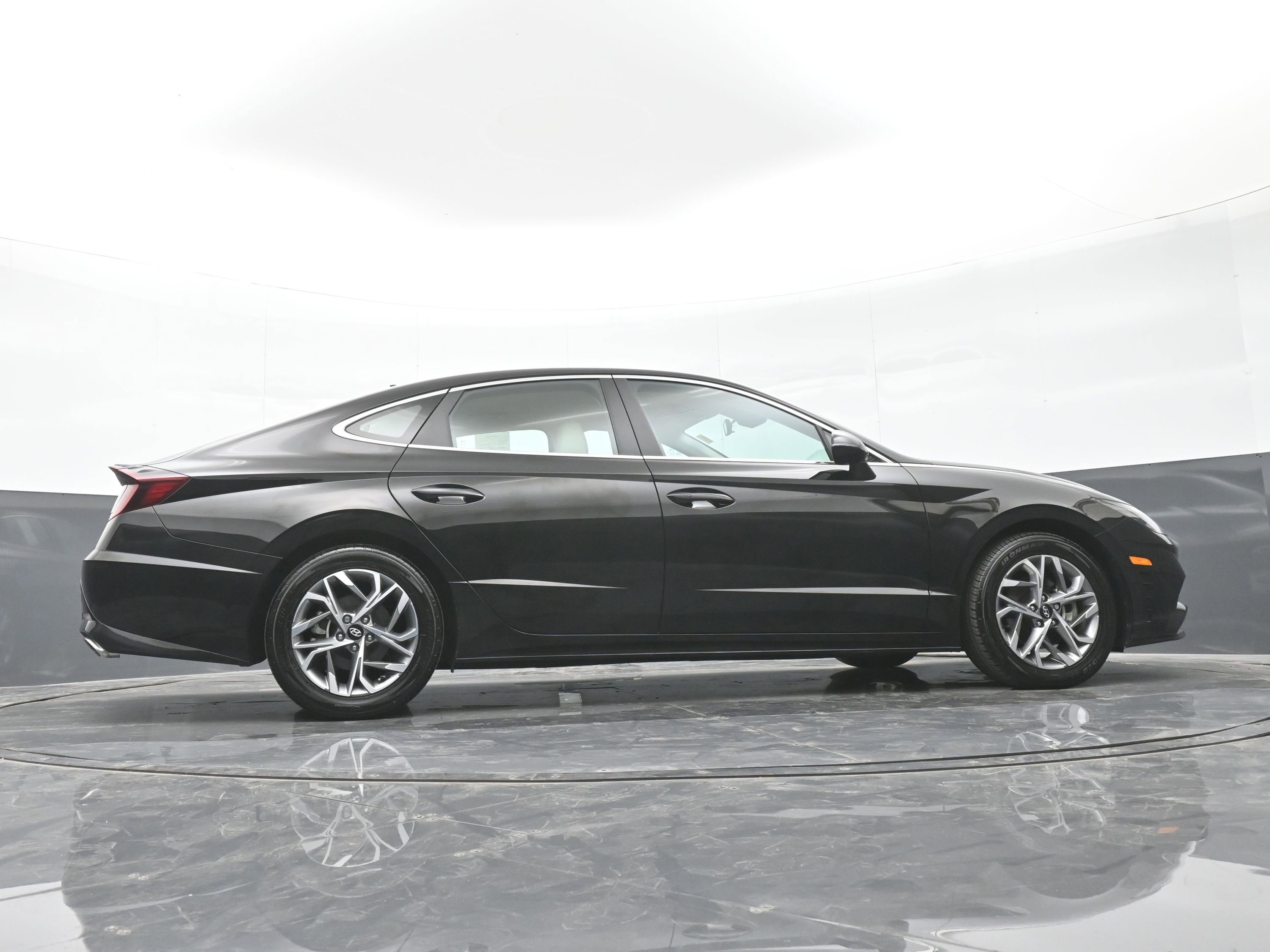 Used 2022 Hyundai Sonata SEL w/ Preferred Accessory Package image 45