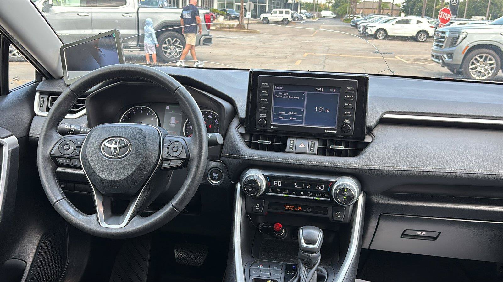 Used 2022 Toyota RAV4 XLE Premium FWD image 27