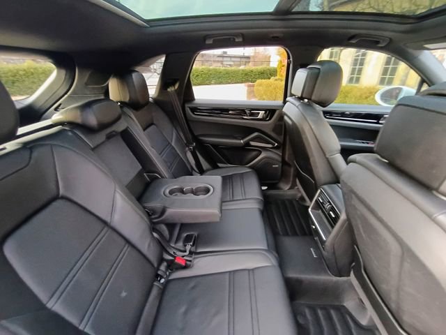Used 2020 Porsche Cayenne image 57