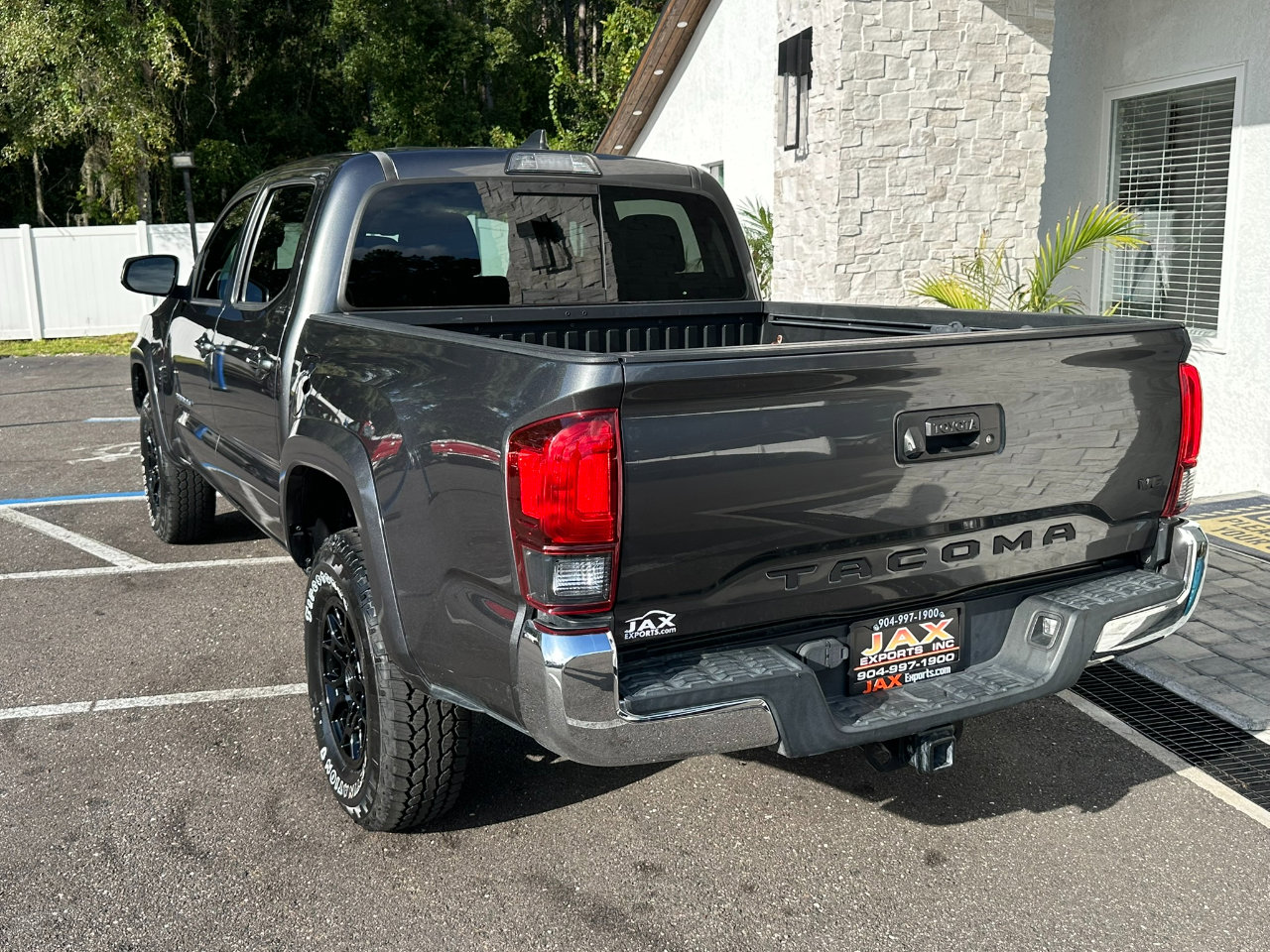 Used 2019 Toyota Tacoma SR5 image 11