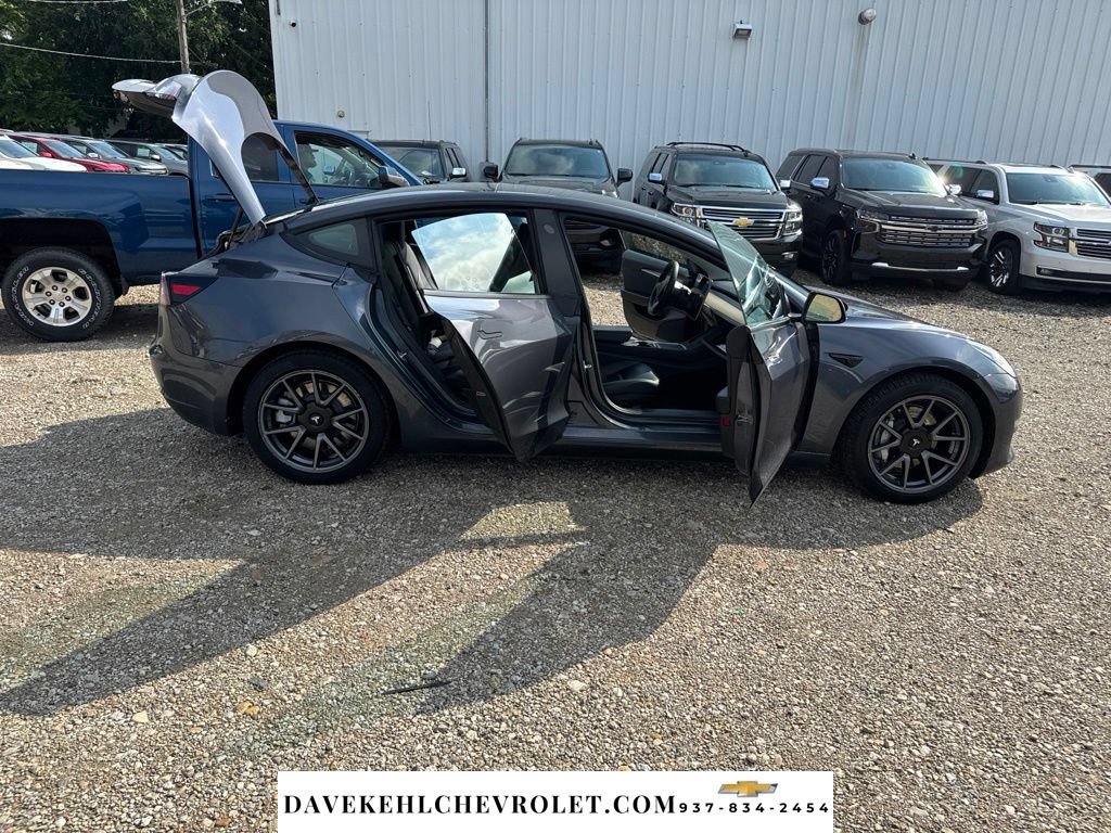 Used 2022 Tesla Model 3 Long Range AWD/4WD image 34