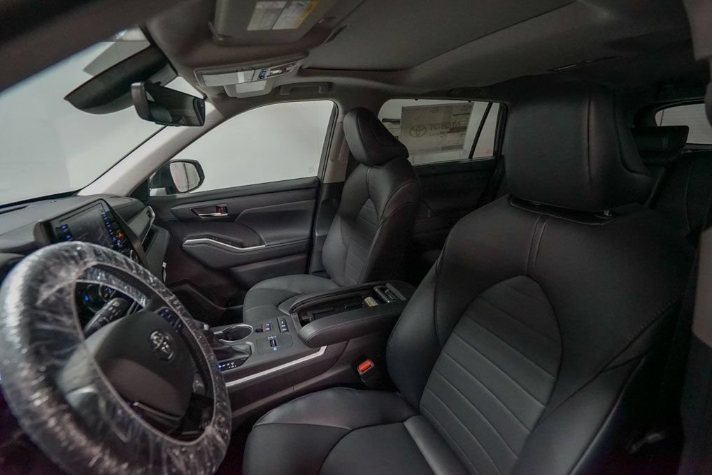 New 2026 Toyota Highlander XLE AWD/4WD image 12