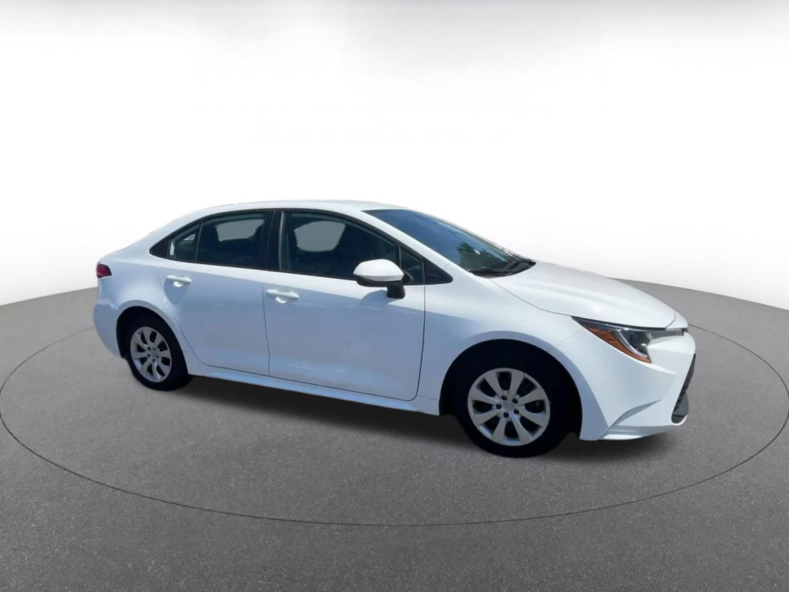 Used 2025 Toyota Corolla LE FWD video 2