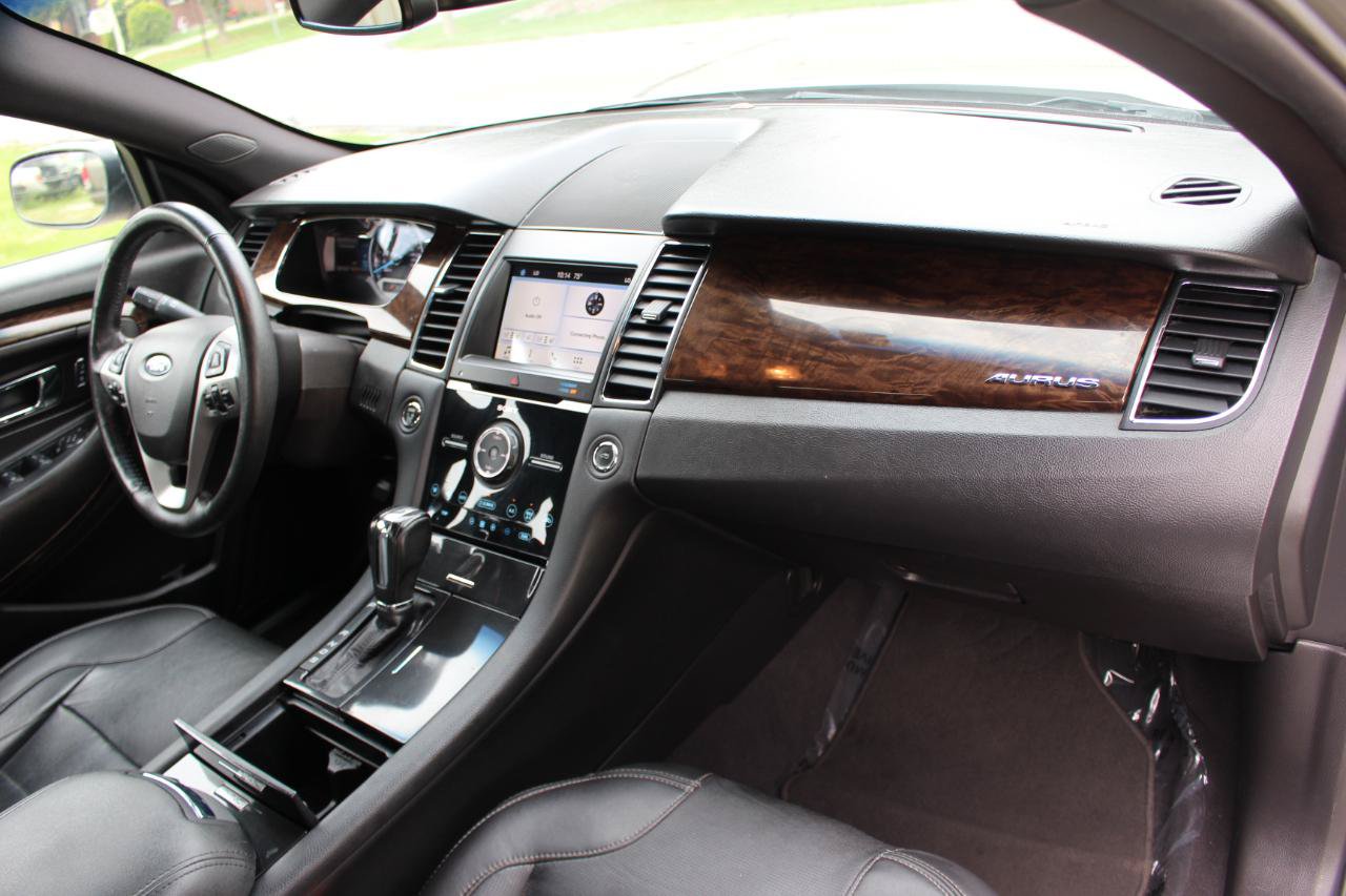 Used 2019 Ford Taurus Limited FWD image 41