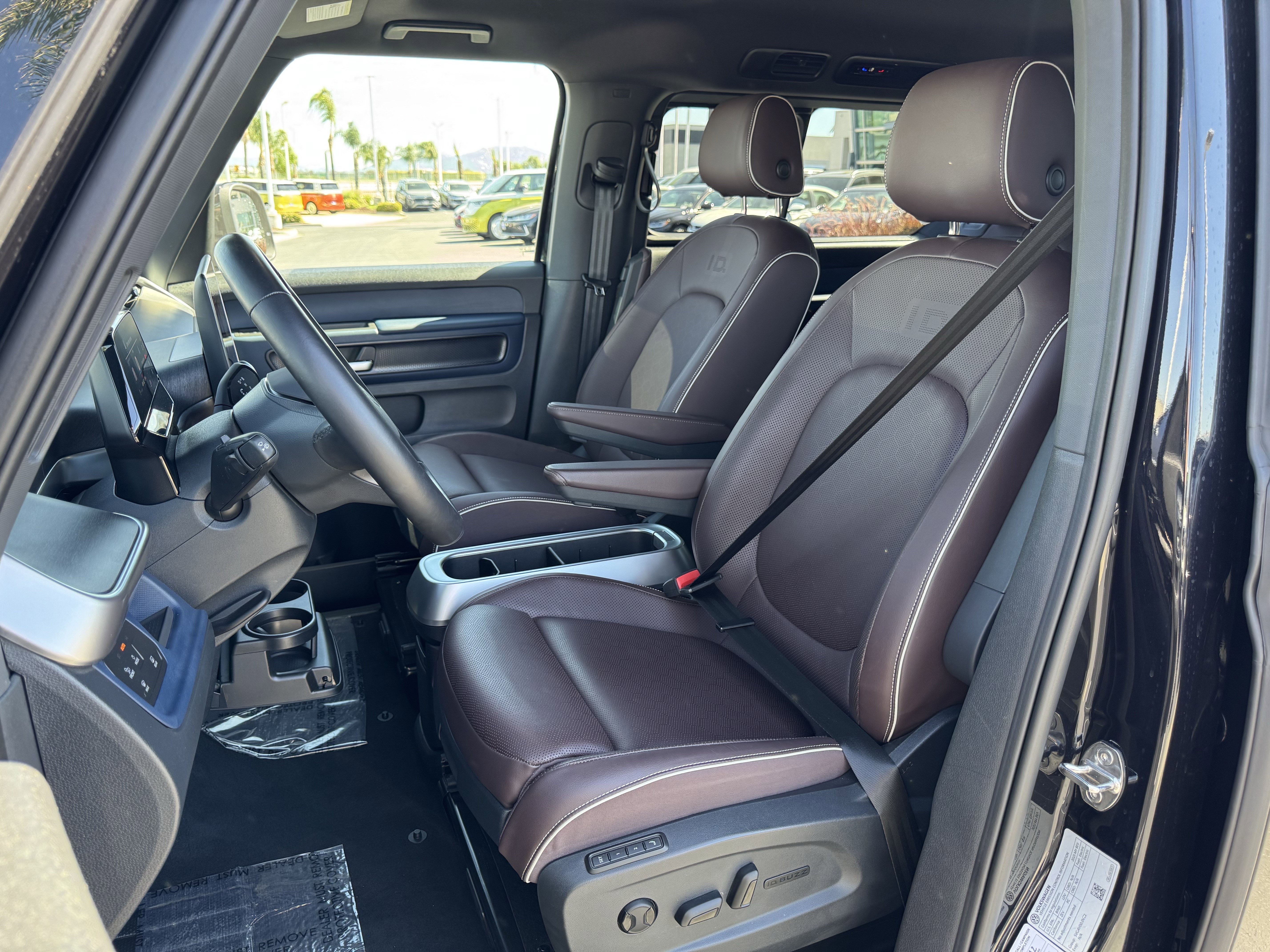 Used 2025 Volkswagen ID. Buzz Pro S image 16