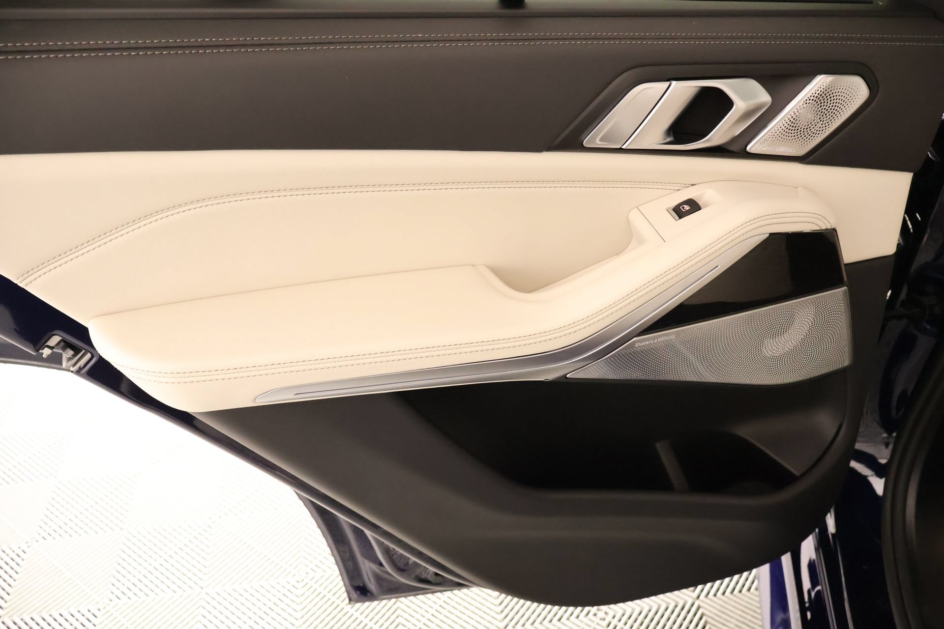 New 2026 BMW X5 M60i AWD/4WD image 18